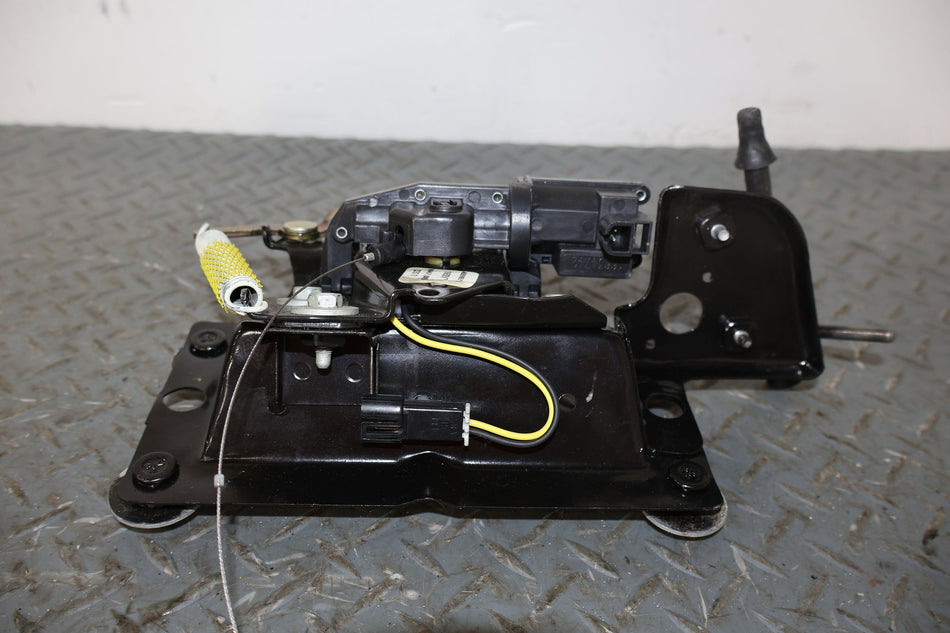 97-04 Chevy C5 Corvette Hatch Latch Pair