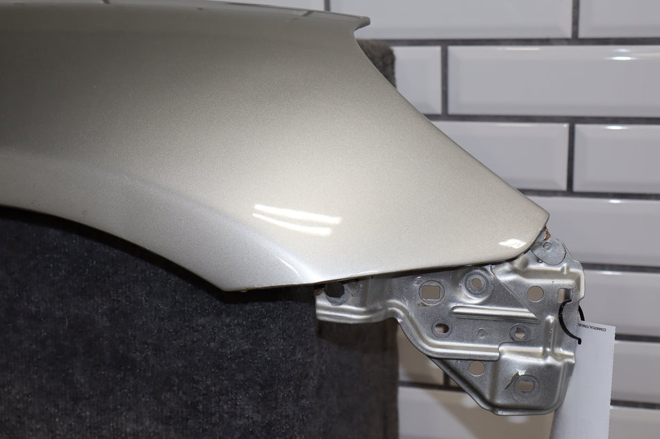 02-05 Lexus SC430 Z40 Right Fender Silver 1C0 (Dent)