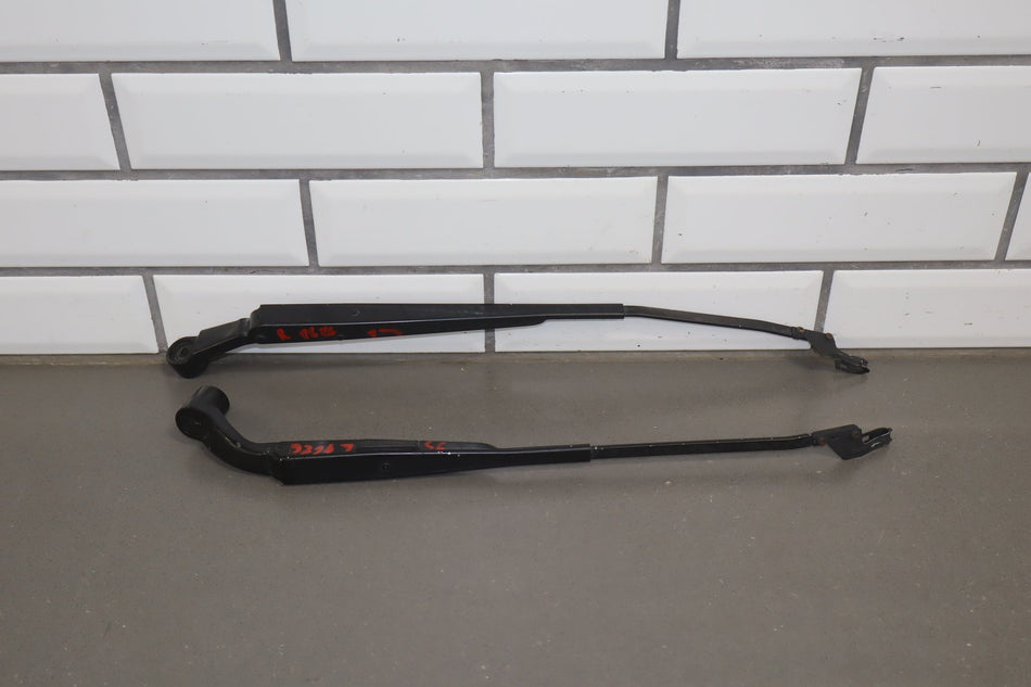 1992 Toyota MR2 Base Wiper Arm Pair