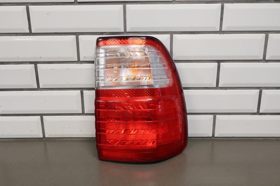 1998-2002 Lexus LX470 Outer Passenger Right Tail Light 8155060590