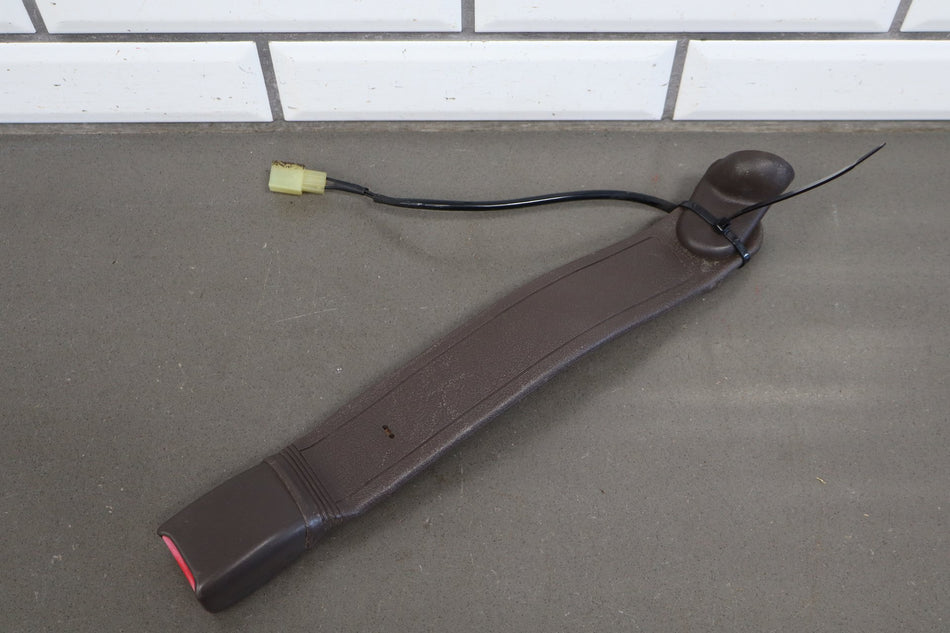 1991-1992 Toyota Land Cruiser FJ80 LH Front Seat Belt Buckle