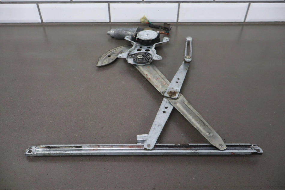 1991 Toyota Land Cruiser Right Front Door Regulator OEM