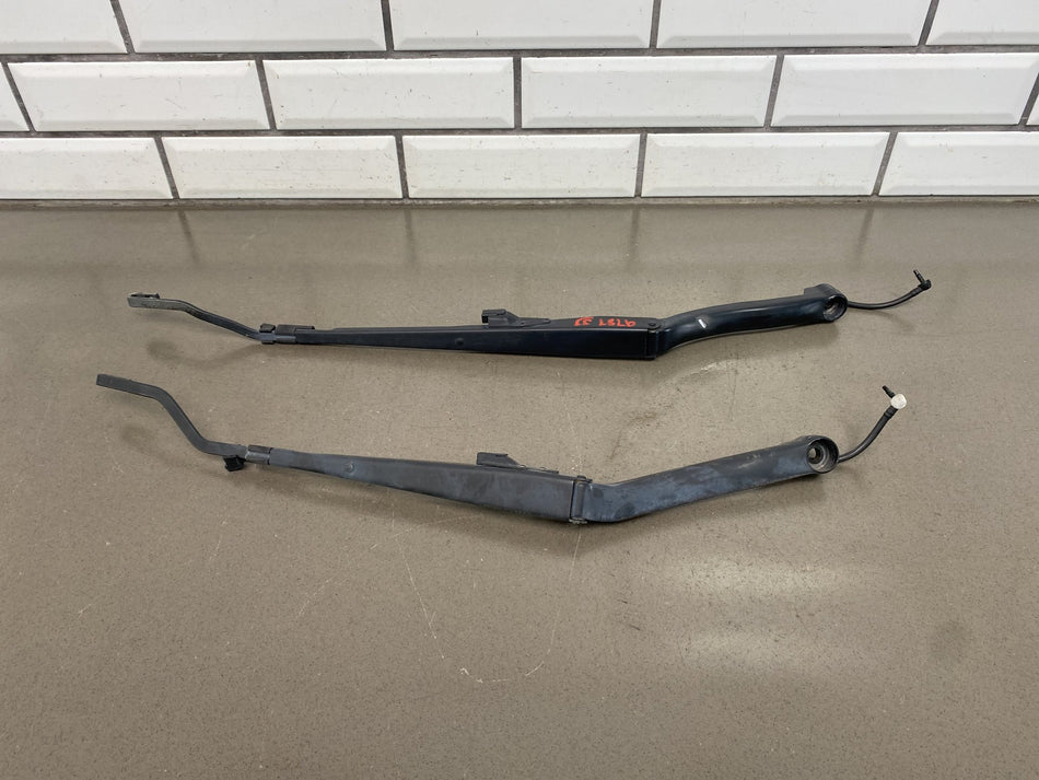 1997-2004 Chevrolet Corvette C5 Wiper Arm LH & RH Pair