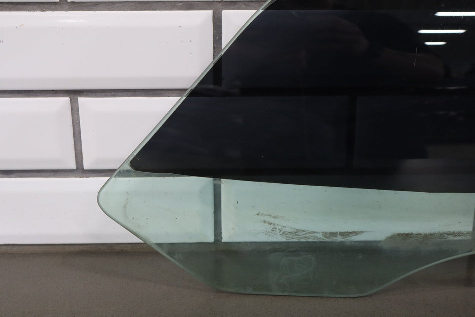 1997-2004 Chevrolet Corvette Left Front Door Window 10403190 OEM