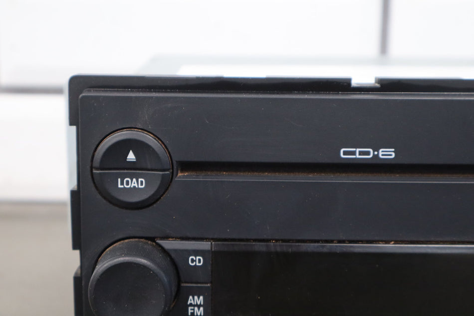 2005-2007 Ford F250 F350 Super Duty AM FM 6 Disc CD Changer Radio Receiver OEM