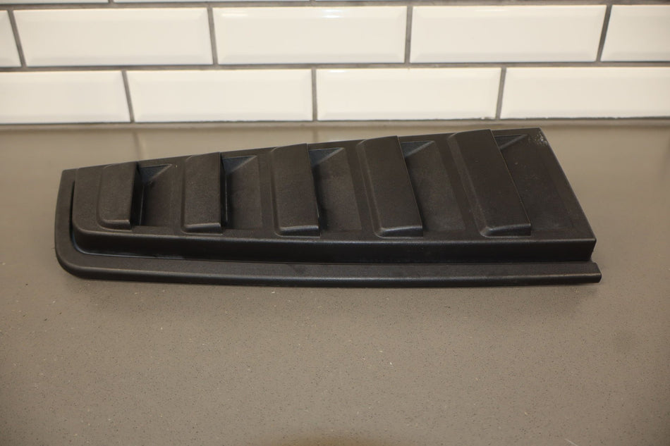 03-09 Hummer H2 Left Driver Tail Light Upper Trim Panel / Molding (Black)