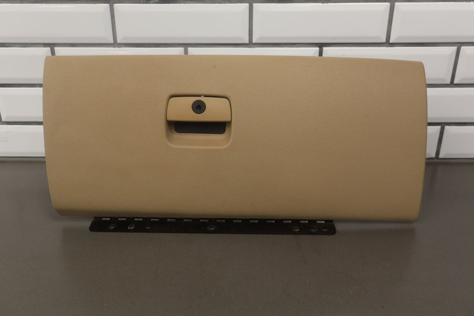 2012 Chevrolet Suburban 1500- Glove Box