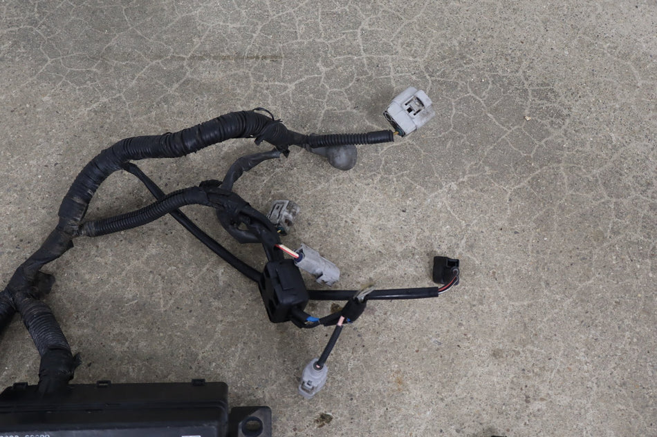 1997 Lexus LX450 J80 4.5LL Engine Fuse Box