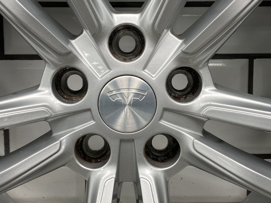 12-20 Tesla Model S 19x8 Slipstream OEM Alloy Wheel/Rim (Curb Rash)