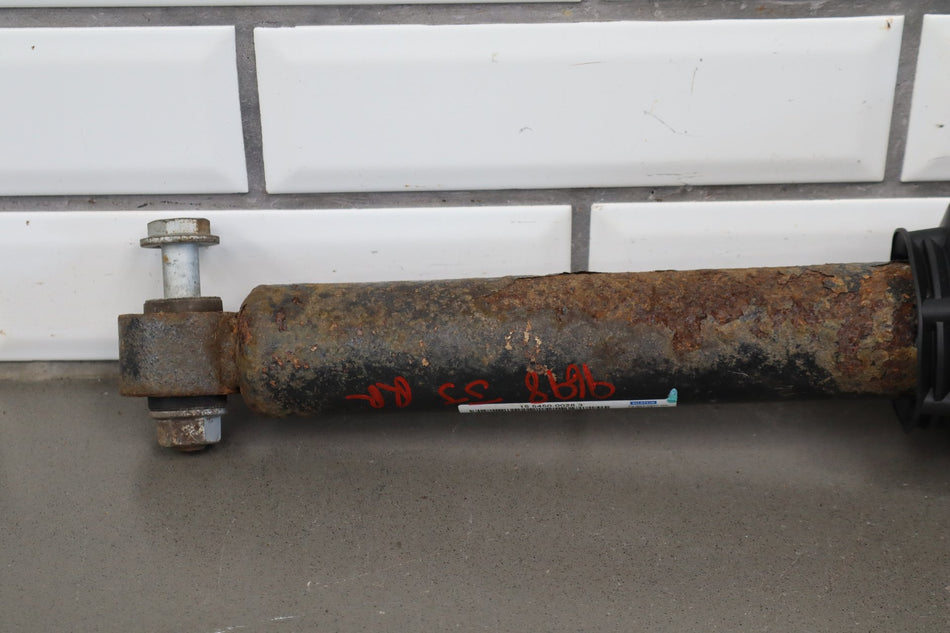 2015 Tesla Model S Right Rear Strut