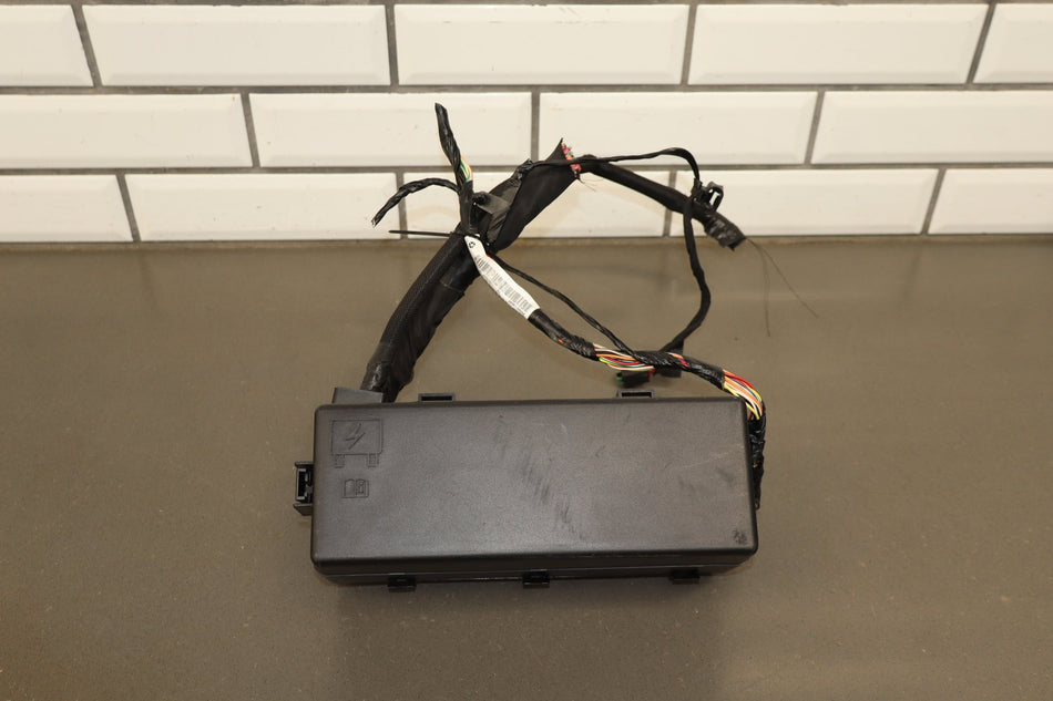 2015-18 Dodge Challenger 6.4 Cabin Fuse Box Trunk Mount