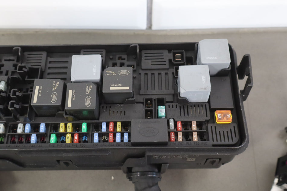 2016 Land Rover Range Rover Sport 3.0L Cabin Fuse Box