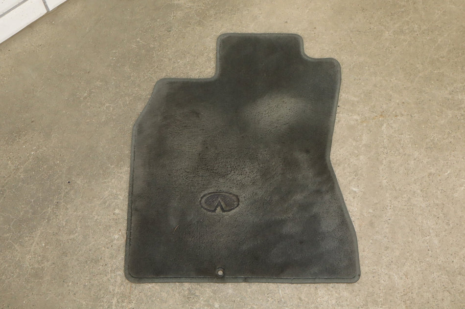2002-2004 Infiniti M45 Floor Mats OEM