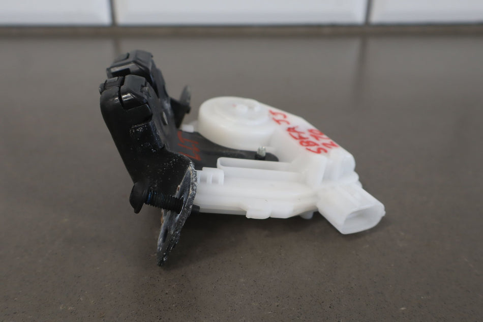 2012-2017 Fiat 500 (1.4L Turbo 2-Door) Hatch Lid Latch
