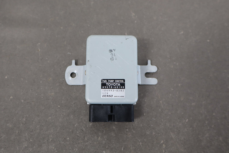 1998-2002 Toyota Land Cruiser Lexus LX470 Fuel Pump Module 8957060140