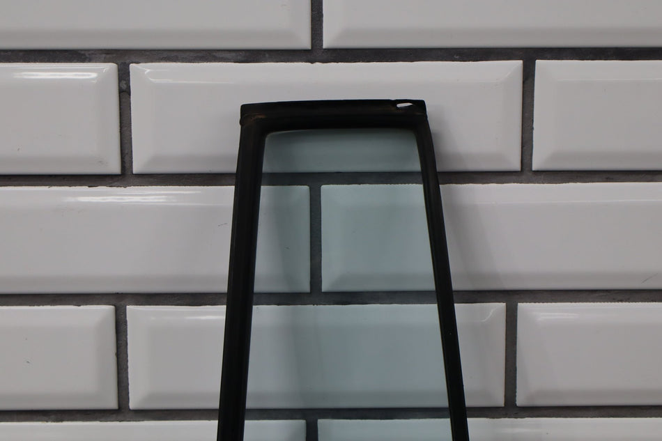 91-96 Toyota Land Cruiser Right Passenger Rear Vent Window Glass
