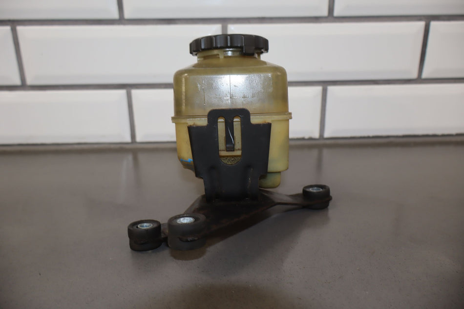 2000 Toyota Land Cruiser OEM Power Steering Reservoir