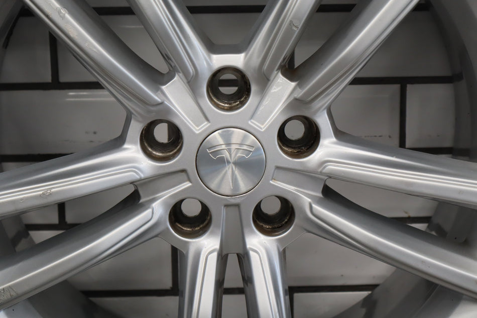 12-20 Tesla Model S Alloy Wheel