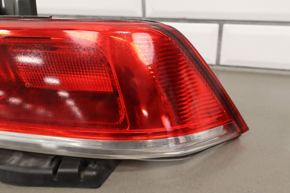 2014 Chevrolet Camaro- Right Tail Light