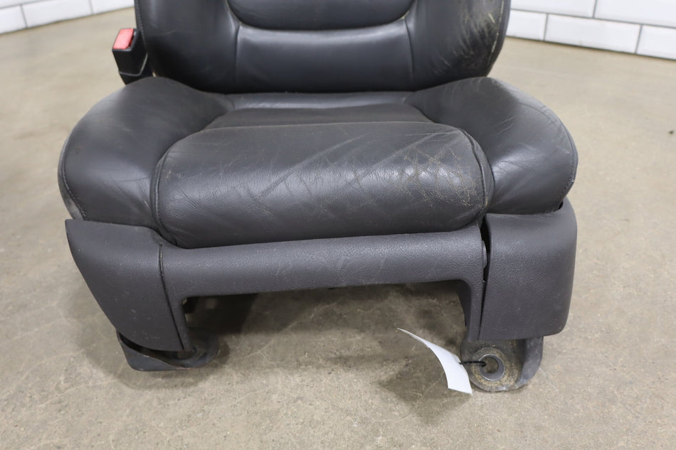 2003-2006 Chevrolet SSR Leather Seats Set Ebony 192