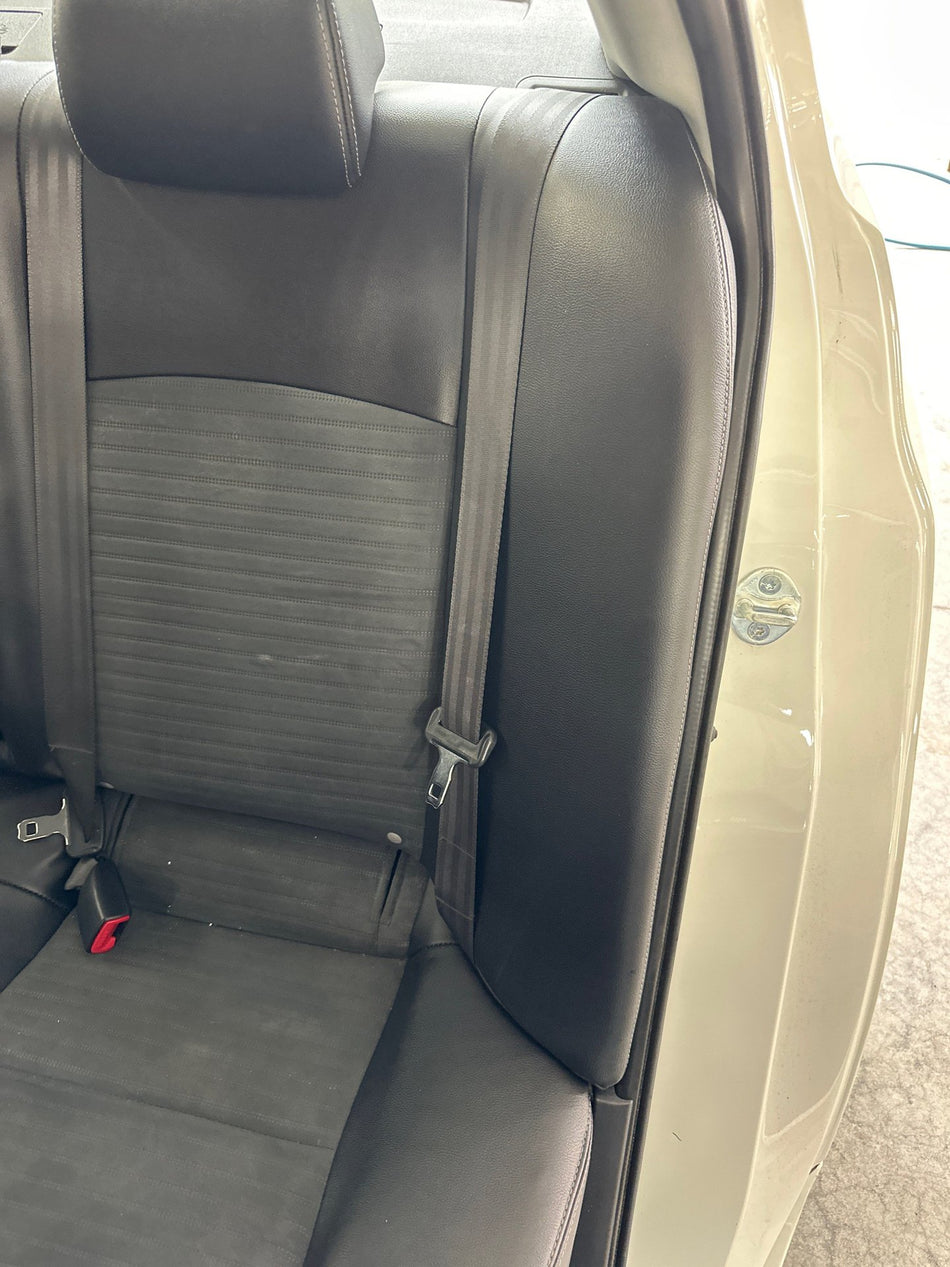 2010 Mitsubishi Lancer- Rear Seat Belt