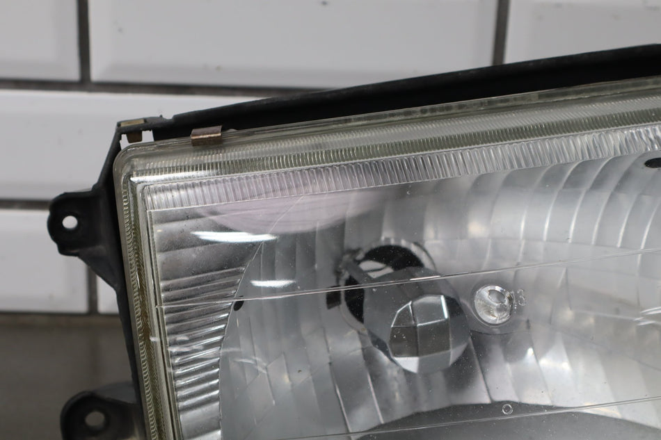 1999-2002 Toyota 4Runner Right Headlamp 8111035320