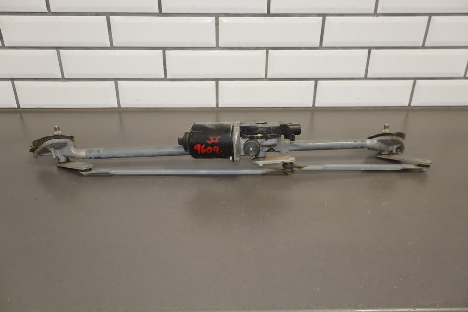 2003-2009 Toyota 4Runner N210 - Front Wiper Motor & Transmission