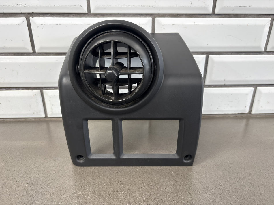 2003-2007 Hummer H2 - Driver Left LH Dash Air Vent OEM 10358034
