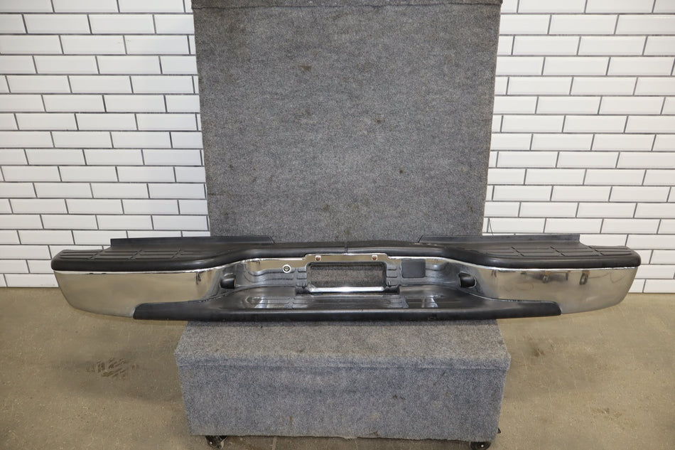 1999-2007 Chevrolet Silverado 2500 Rear Bumper Assembly Chrome GMT800