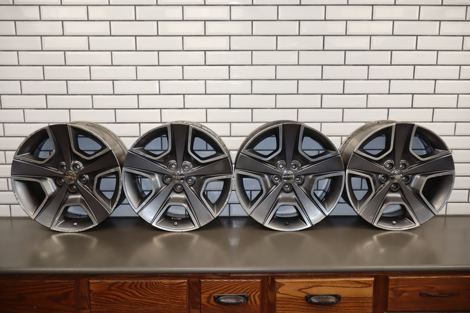 2011-14 Dodge Challenger R/T 20x8 Wheel Set WRD 5-Spoke Painted/Machined