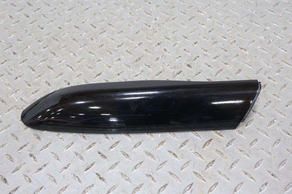 03-06 Cadillac Escalade ESV Left Front Luggage Rack Cap (Black)