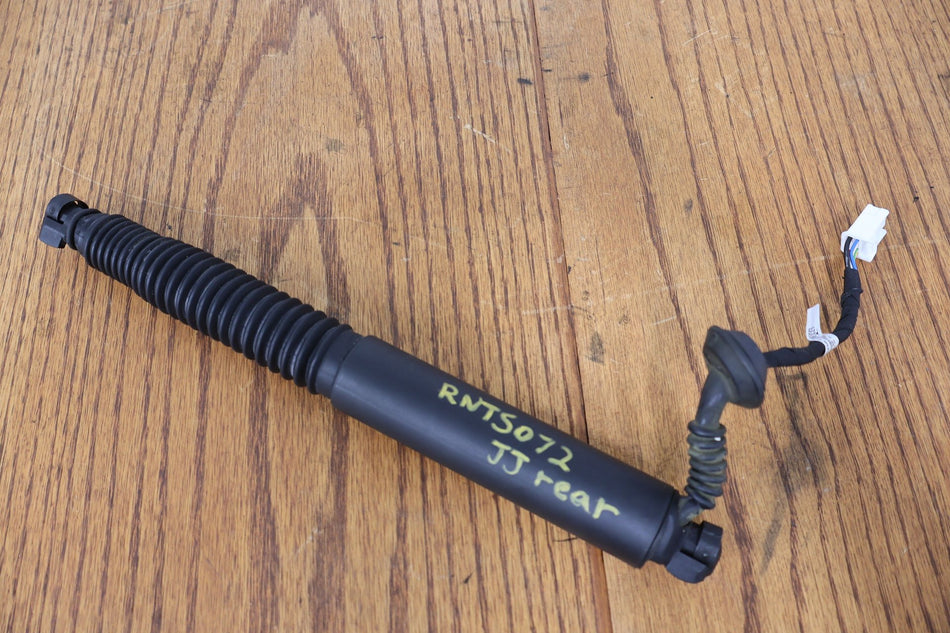 2022 Tesla 3- Hatch Strut