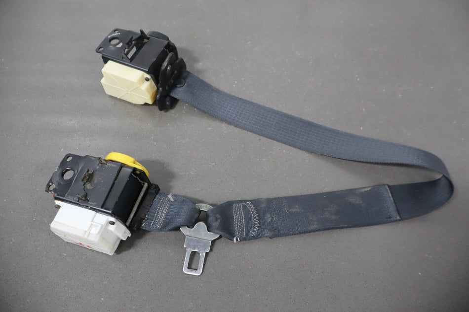 1997-2000 Chevrolet Corvette C5 Coupe Passenger Seat Belt Retractor Black