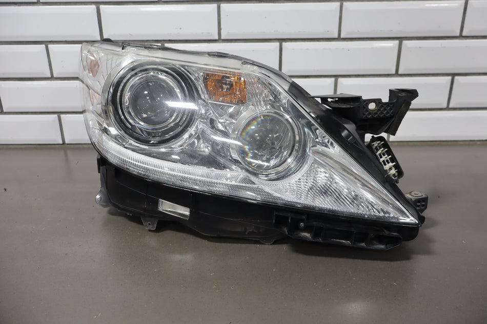 2010-2012 Lexus LS460 Right Headlamp HID Xenon Complete OEM