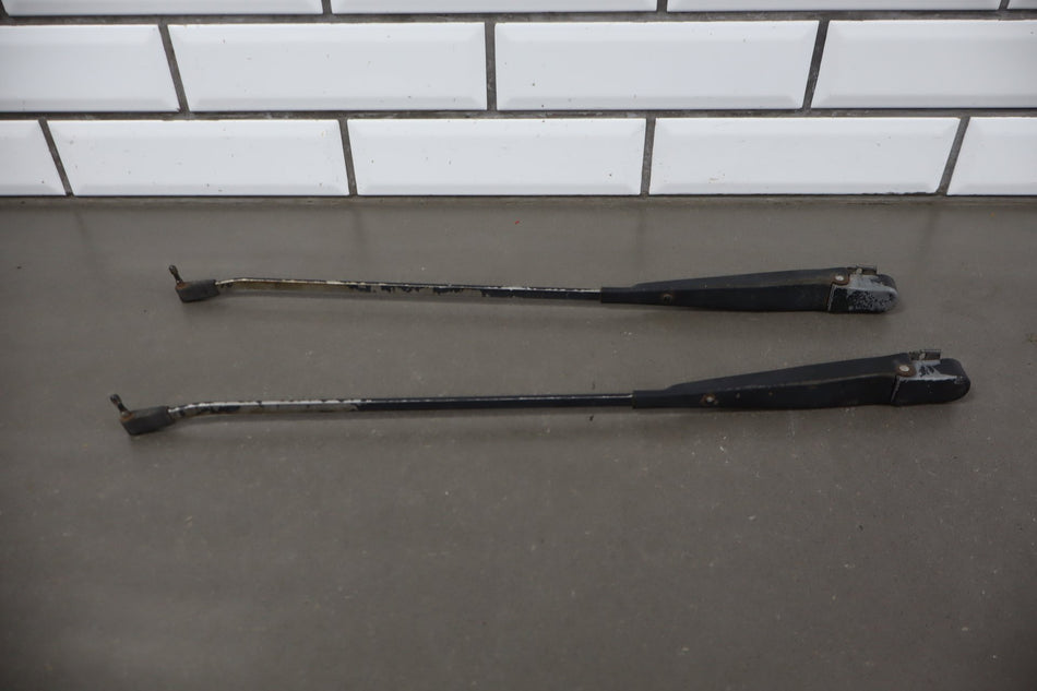 1996 Dodge Dakota SLT Wiper Arm Pair