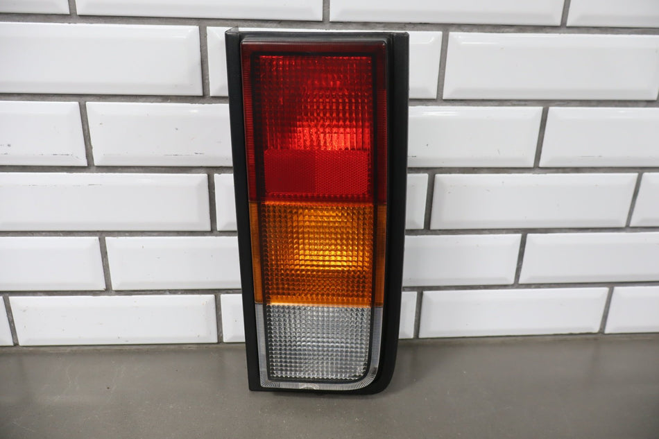 2003-2004 Hummer H2 Right Tail Light 15193459
