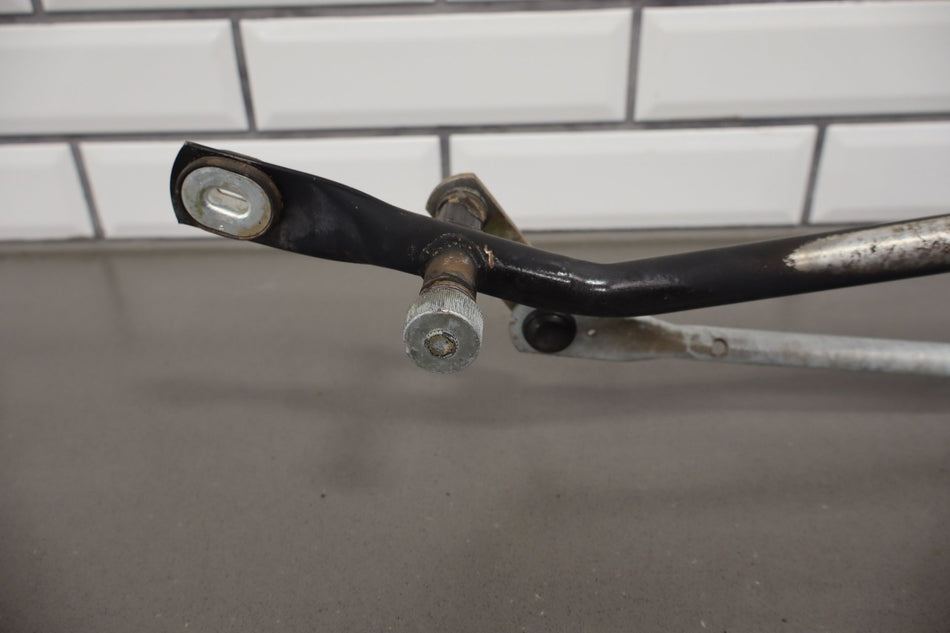 2003-2009 Hummer H2 Wiper Motor &amp; Transmission