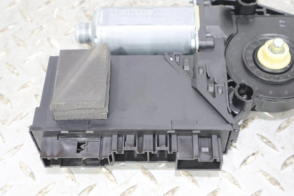 06-12 Bentley Flying Spur Right Rear Window Motor