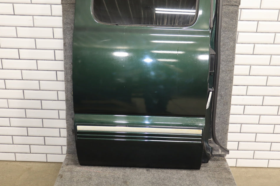 01-07 Chevy GMC Truck GMT800 Extended Cab Right Rear Door