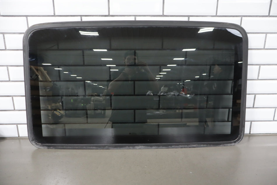 2003-2009 Hummer H2- Sunroof Glass Window 15781625
