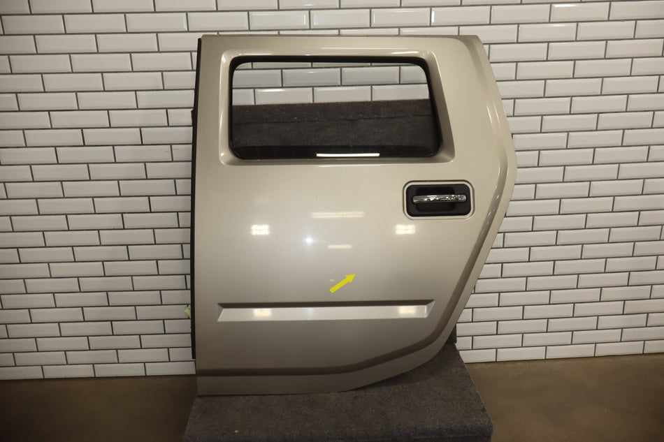 2003-2009 Hummer H2 Left Rear Door Pewter ( 11 ) 10396625