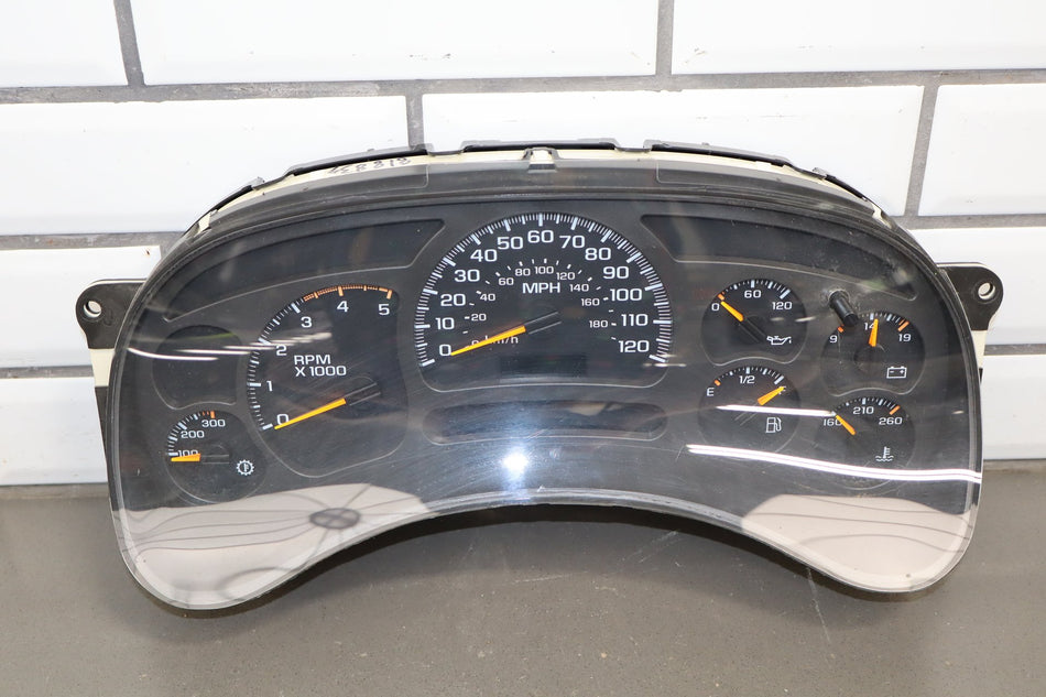 2003-2005 GMC Sierra 2500HD Diesel Auto Cluster 15135671 120MPH OEM Tested