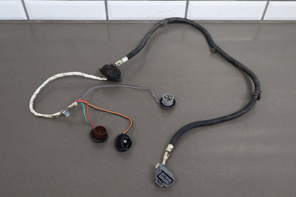 2003-2007 Hummer H2 - Left Driver Taillight Wiring Harness 12335954