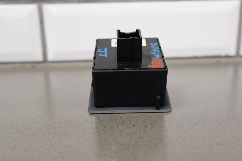 09-13 GMC Yukon XL 2500 OEM Dash Mounted Trailer Brake Control Module Switch
