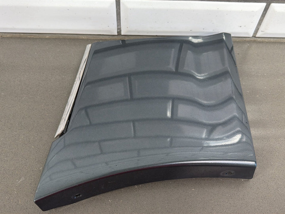2004 Lexus LS430 Left Fender Molding OEM