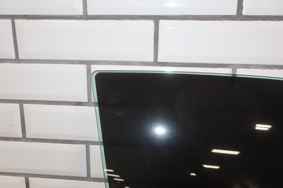 2015-2023 Ford Mustang GT Passenger Right Front Door Window Glass