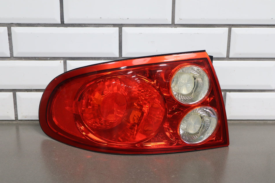 2004 Pontiac GTO Left Tail Light 92146794