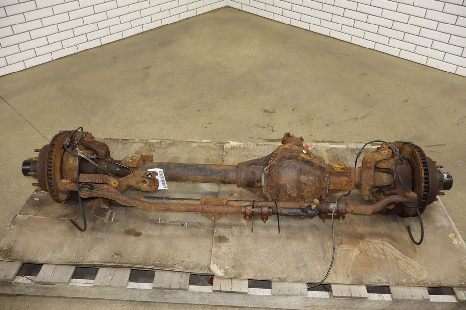 2003 Ford F-250 Super Duty Front Axle Assembly OEM