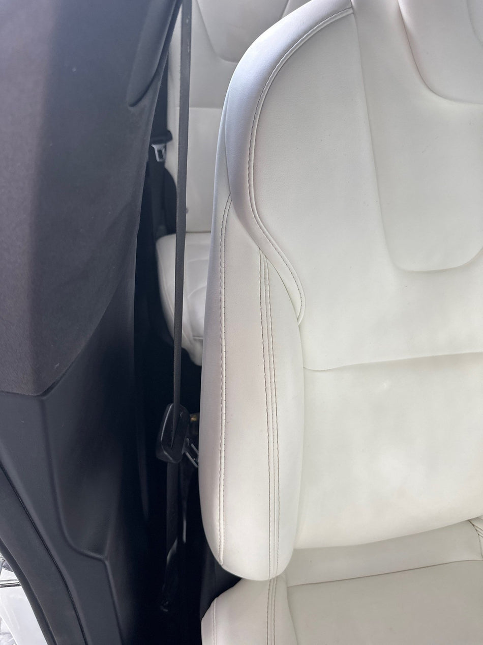 2019 Tesla X- Front Seat Belt