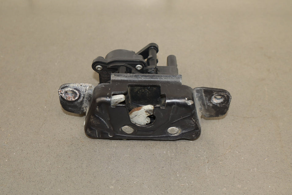19-24 Ram 1500 (DT) Tailgate Latch Assembly